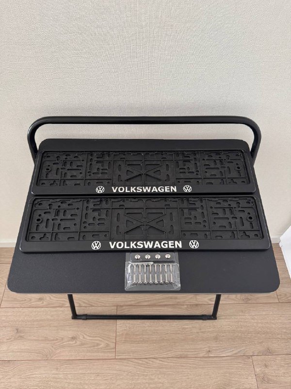 Новые номерные рамки VOLKSWAGEN с креплениями