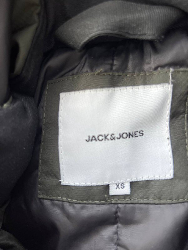 хаки куртка Jack n Jones XS 2