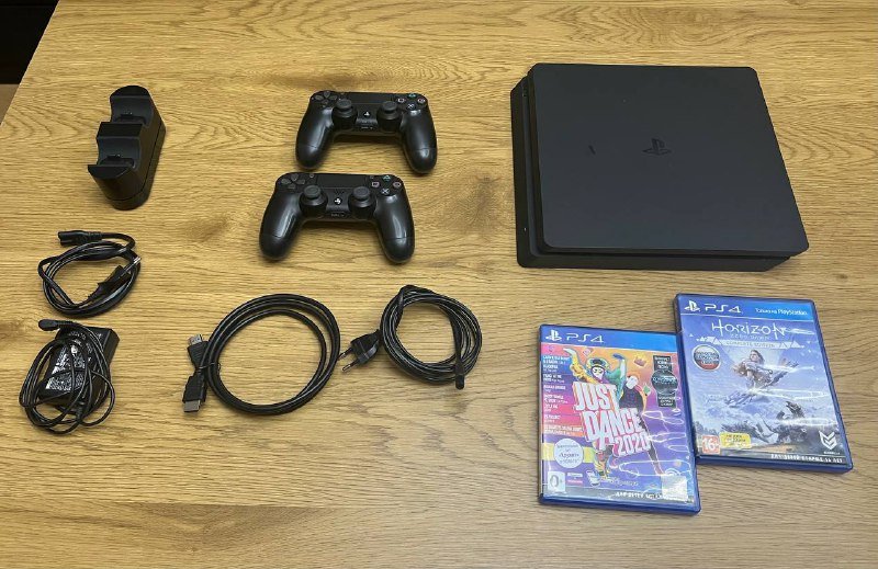 PlayStation 4 Slim 1tb, геймпады, игры, зарядная станция, PlayStation VR