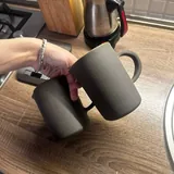 Вазы, вафельница, кувшинчики, массажный ролик, набор для вязания 5