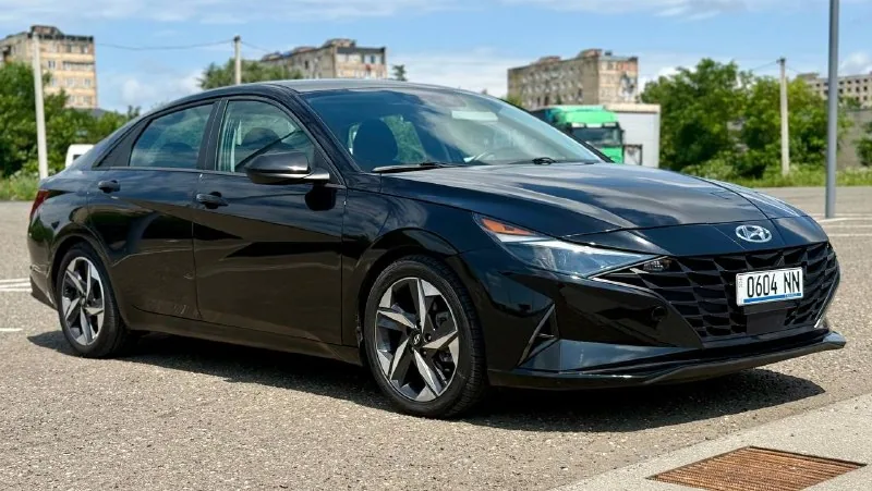 Hyundai Elantra SEL 1