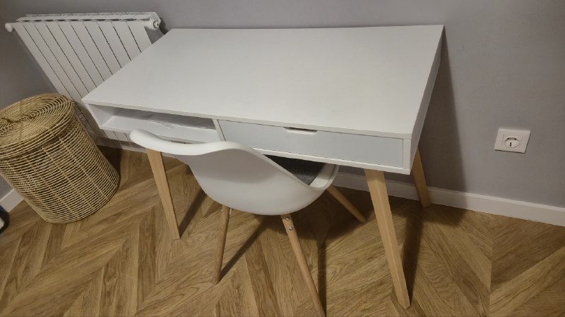 Шкаф белый Jusk 4