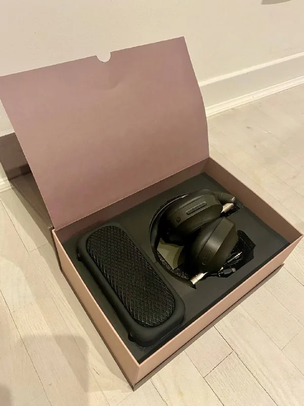 Беспроводные наушники, Bluetooth-колонка Vintage Style 1