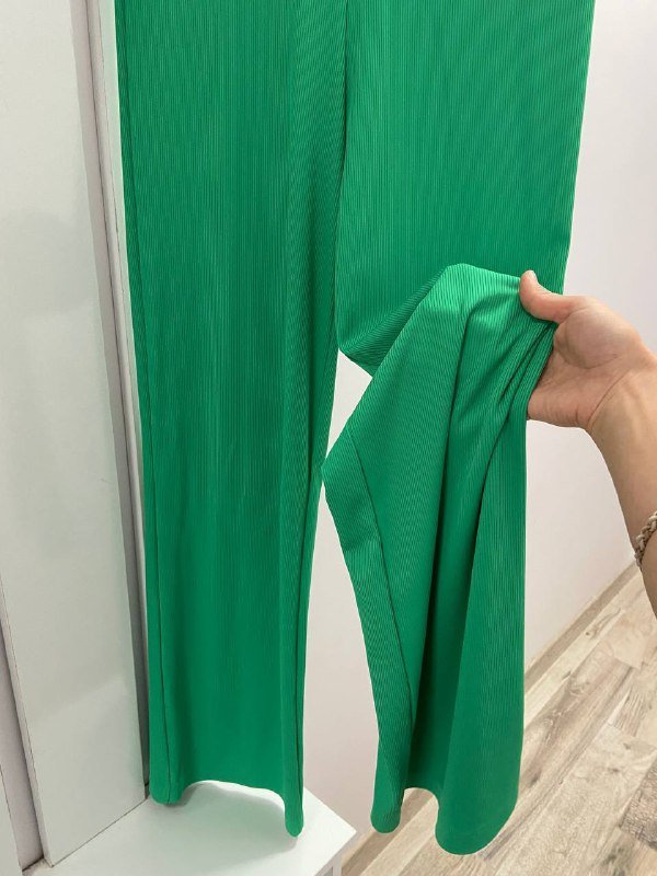 Брюки струящиеся зелёные 46 размер 3