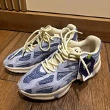 Новые кроссовки Lacoste 1