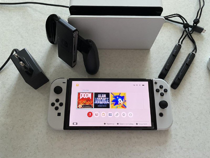 Nintendo Switch OLED 64Gb белый, комплект