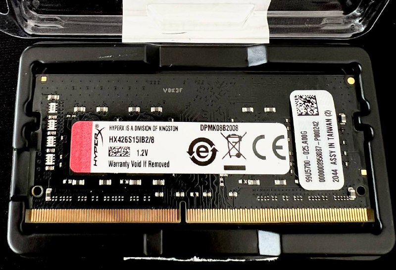 DDR4-2666 SO-DIMM Kingston HyperX 8GB, SK hynix 2×4GB