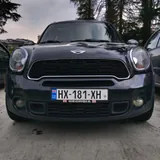 Автомобиль 2012 года, 1.6 л, автомат 9