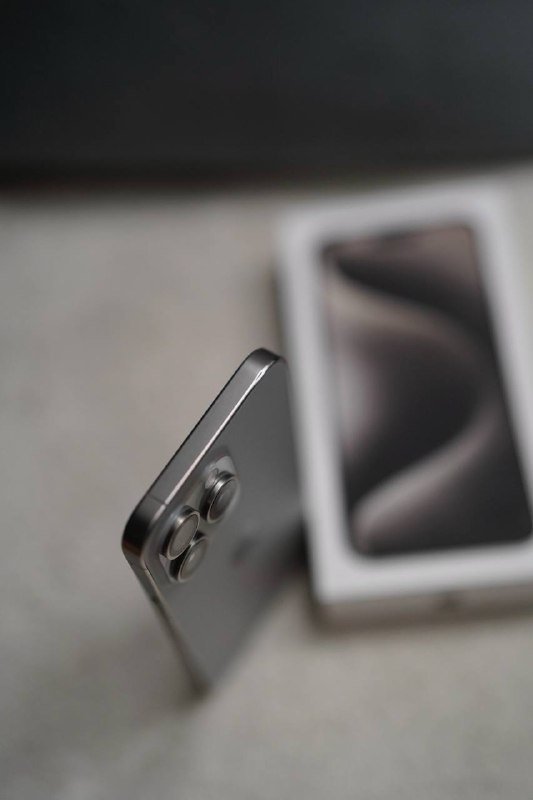 IPhone 15 pro max 256 gb 8