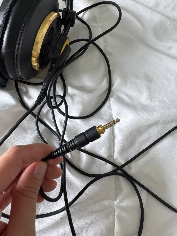 Наушники AKG K240 Studio 4