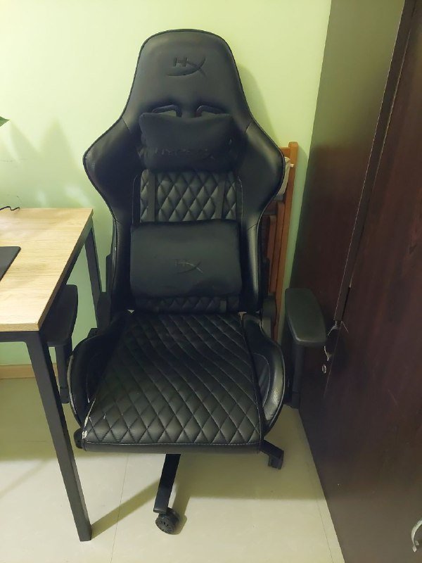 Игровое кресло HyperX 4