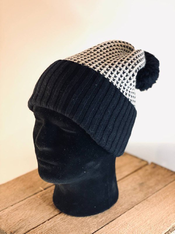 Вязаная шапка Coach с кожаной нашивкой