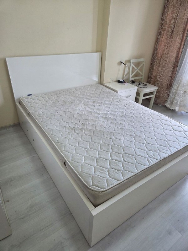 Кровать с матрасом 2