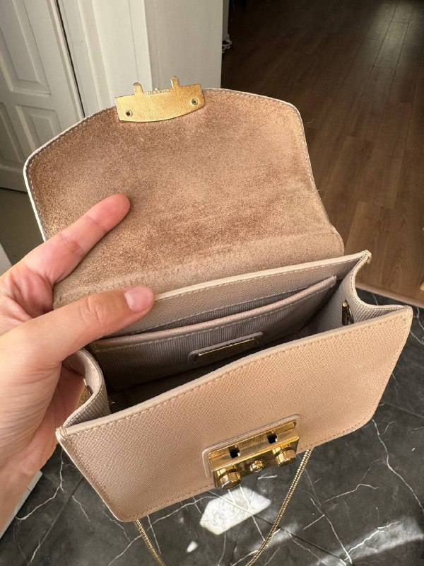 Сумка Furla metropolis бежевого цвета 2