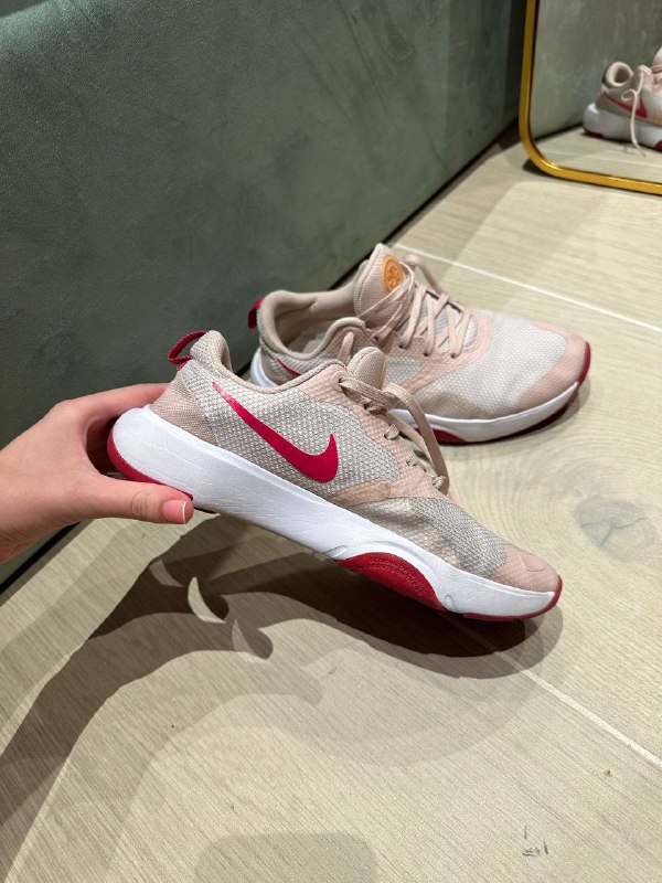 Кроссовки Nike 39 размер спортивные 5