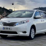 Toyota Sienna аренда 1