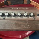 Портативный комбоусилитель Fame AG-15A 2