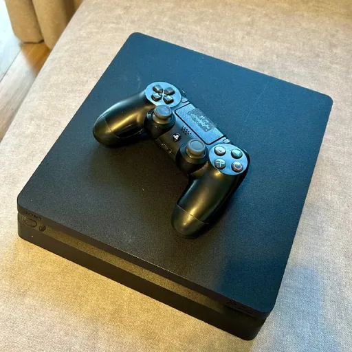 PlayStation 4 Slim, iPad mini 2, кабели и адаптеры