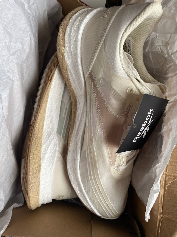 Кроссовки женские Reebok, размер 39 3
