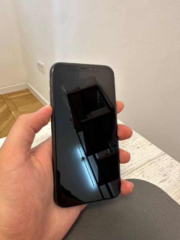 iPhone 11 128GB Black 2