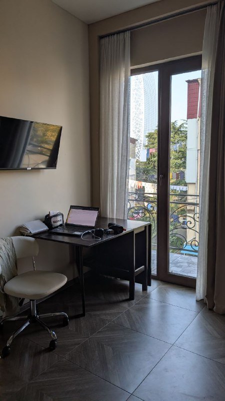 Квартира с отдельной спальней и балконом в аренду 3