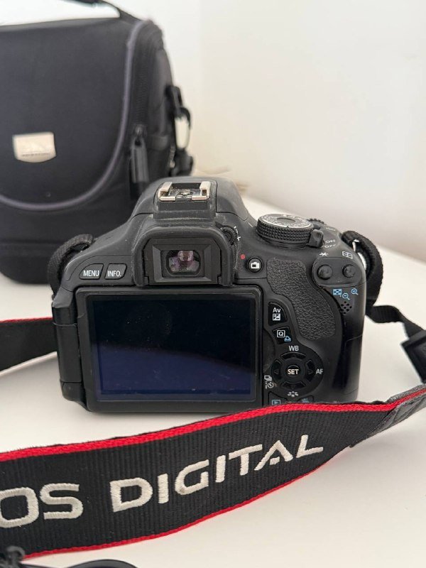 Фотоаппарат Canon EOS 600D Kit EF-S 18-55mm f/3.5-5.6 5