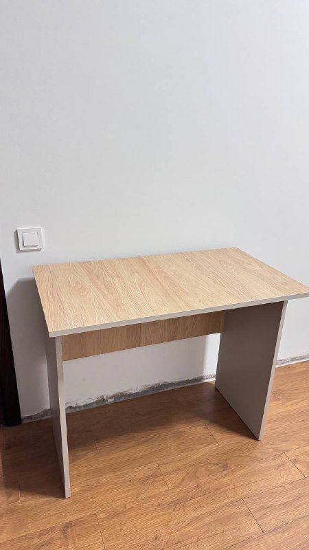 Стол, тумбочка б/у