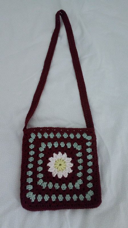 Вязанная сумочка через плечо