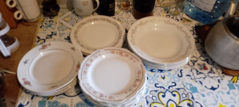 Тарелки набор 16 штук разных дизайнов