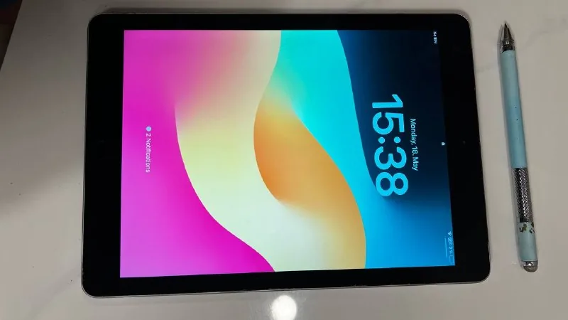 iPad 6th Gen 32 ГБ 1
