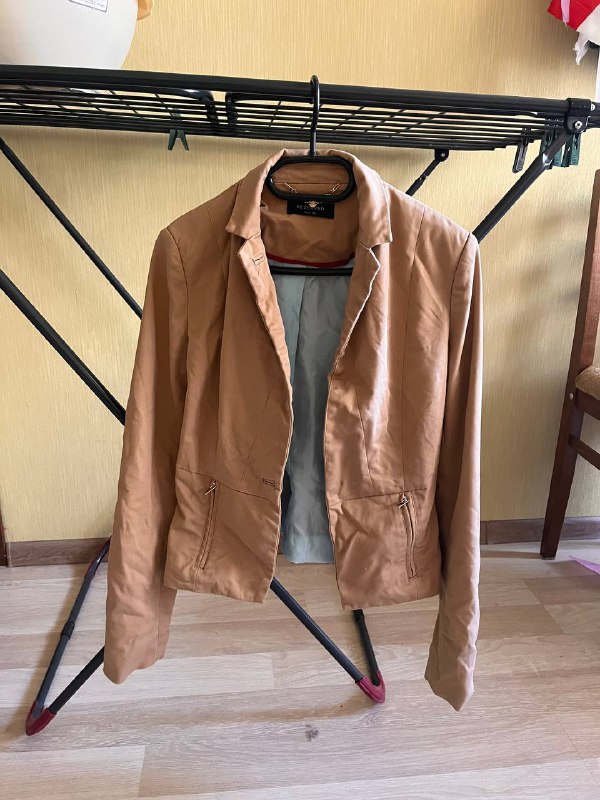 Йога-коврик, Массажный мячик, Пиджак Reserved, Кофта Bershka, Платье Oodji, Бархатное платье, Лонгслив, Джинсы скини, Юбка-карандаш 2