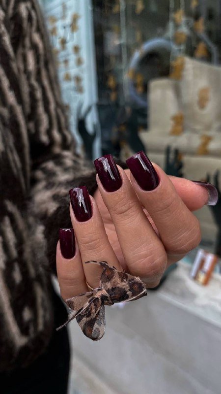 Маникюр с покрытием, наращивание ногтей, ремонт ногтей