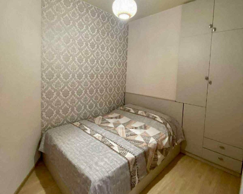 1+1 квартира Казбеги 17, 40 кв, 5 этаж 4