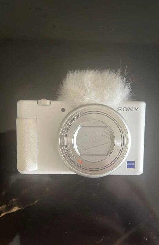 Камера Sony ZV-1 с микрофонами Rode и комплектом 3