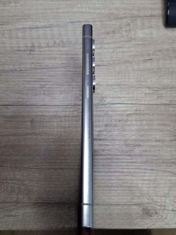 Samsung Galaxy s24 Ultra 12/256GB телефон и стилус 3