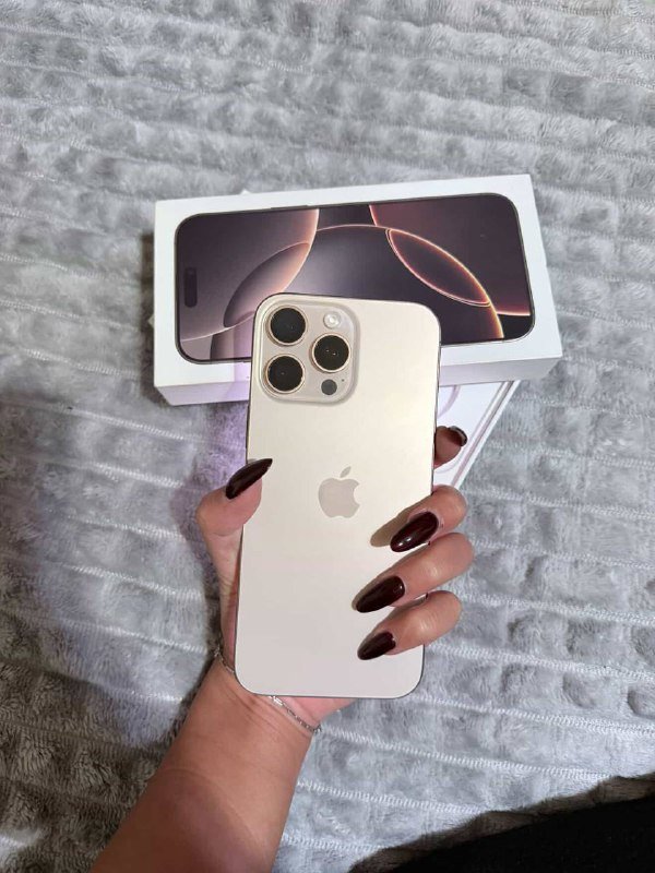 Айфон 16 про Макс 256 гб с коробкой, зарядкой и адаптером 4