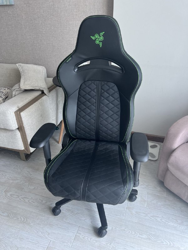Razer Enki X игровое кресло 2