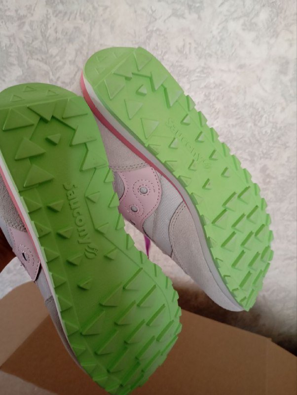 Кроссовки Saucony 37-37.5 размер, носки Skechers 42/43 размер 2