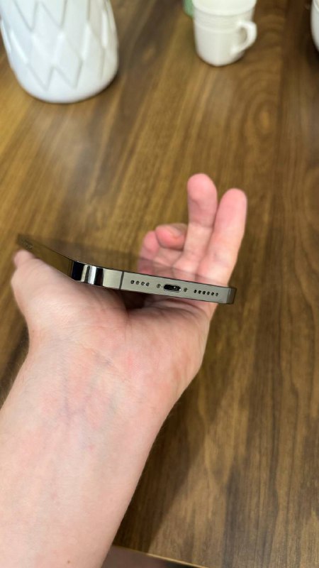 iPhone 13 Pro Max, зарядка, чехол 6