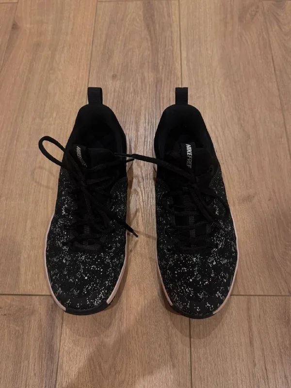 Женские кроссовки Nike Free Metcon 6 SE 1