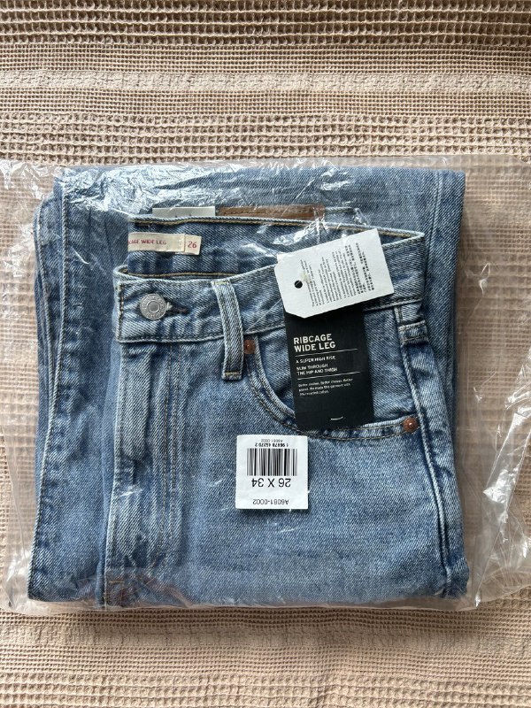 Женские джинсы Levi’s Ribcage Wide Leg 3
