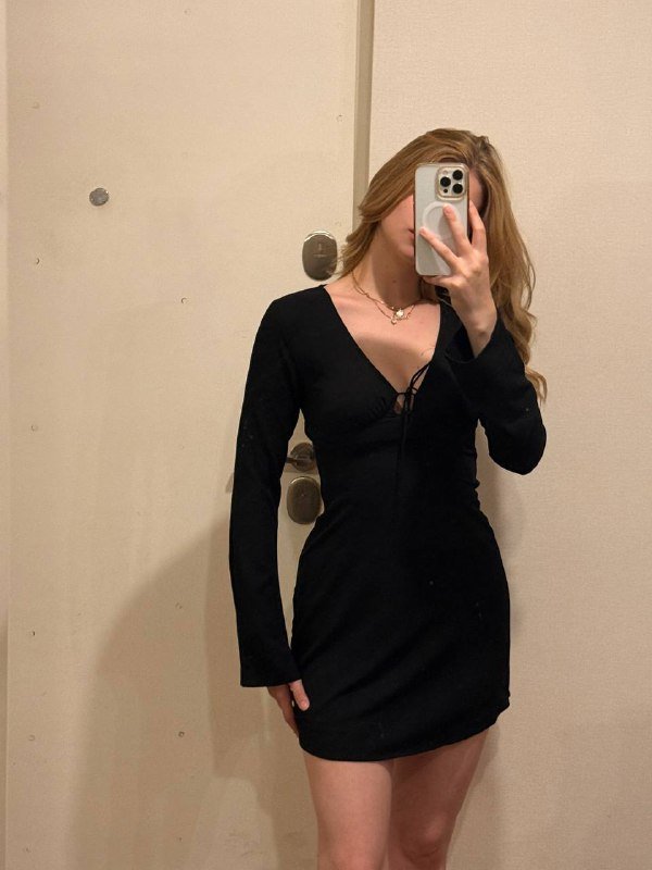 Платье, черный топ, зеленый топ, голубая куртка, белая рубашка