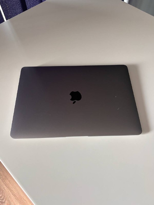Macbook Air 2018 i5 8/128GB 6