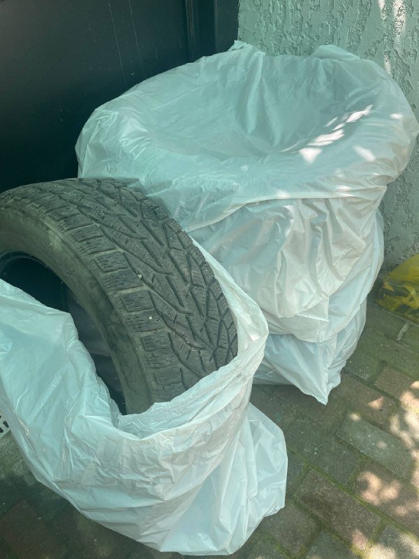 Зимние колеса 235-60 R18 2021 года 2