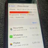 iPhone SE red 128GB 4