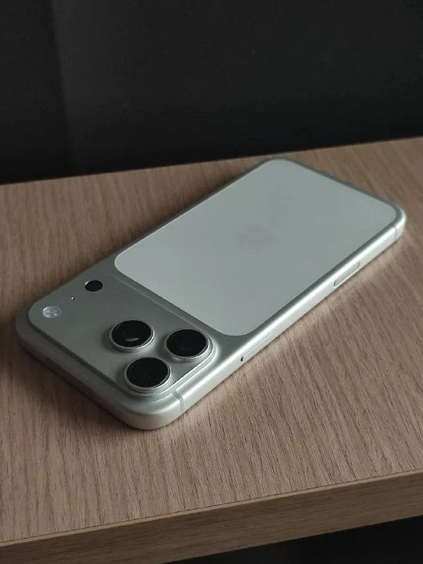 iPhone 17 Pro Max 256 Gb Silver 5