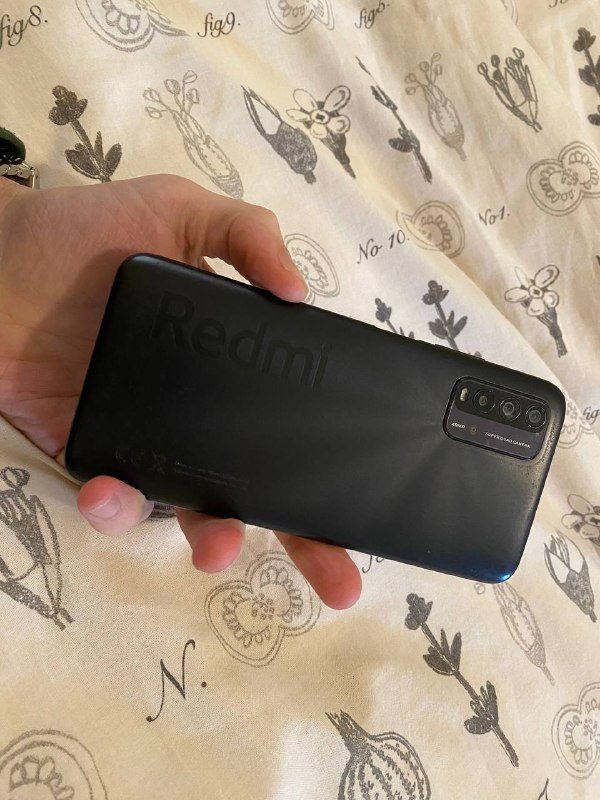 Redmi 9T с зарядным устройством Baseus 3