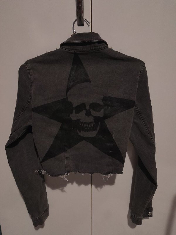 Джинсовая куртка с черепом, размер S 2
