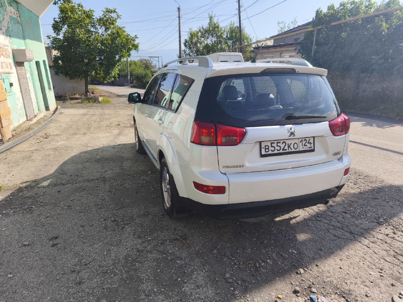 Peugeot 4007 2012 года 4