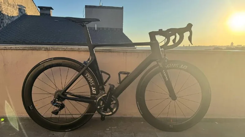 Canyon Aeroad CF SLX 9.0 Di2 1